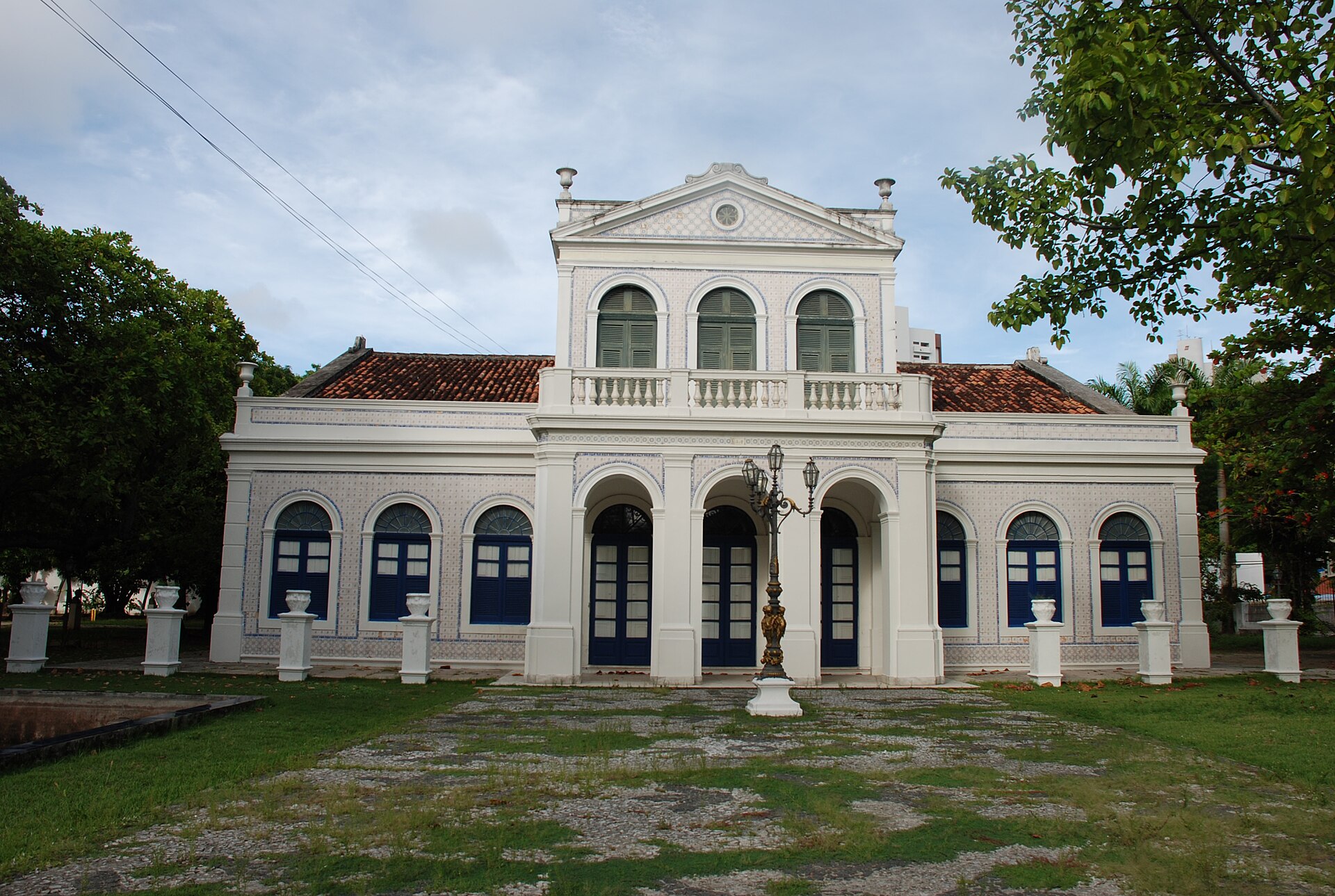 Imagem de referência de Academia Pernambucana de Letras, descrito nos dados abertos como instituição literária sem fins lucrativos de Pernambuco