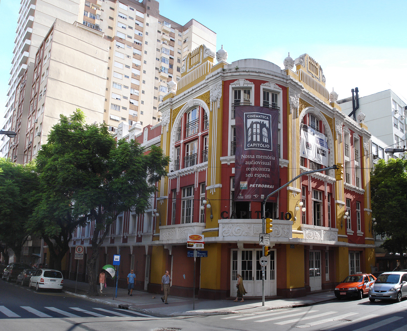 Imagem de referência de Cinemateca Capitólio, descrito nos dados abertos como cinemateca em Porto Alegre, Brasil