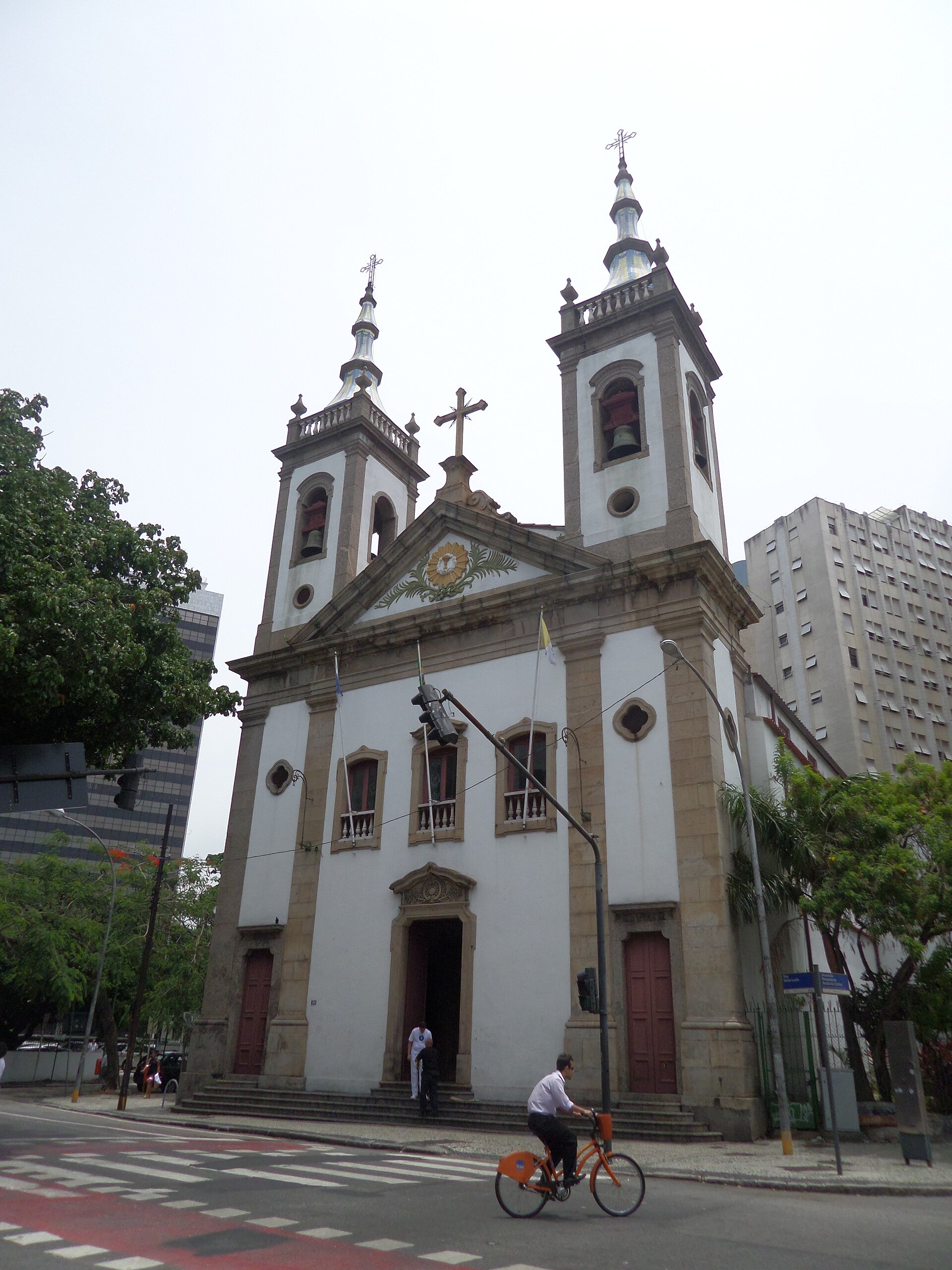 Imagem de referência de Igreja de Santa Luzia, descrito nos dados abertos como igreja no Rio de Janeiro