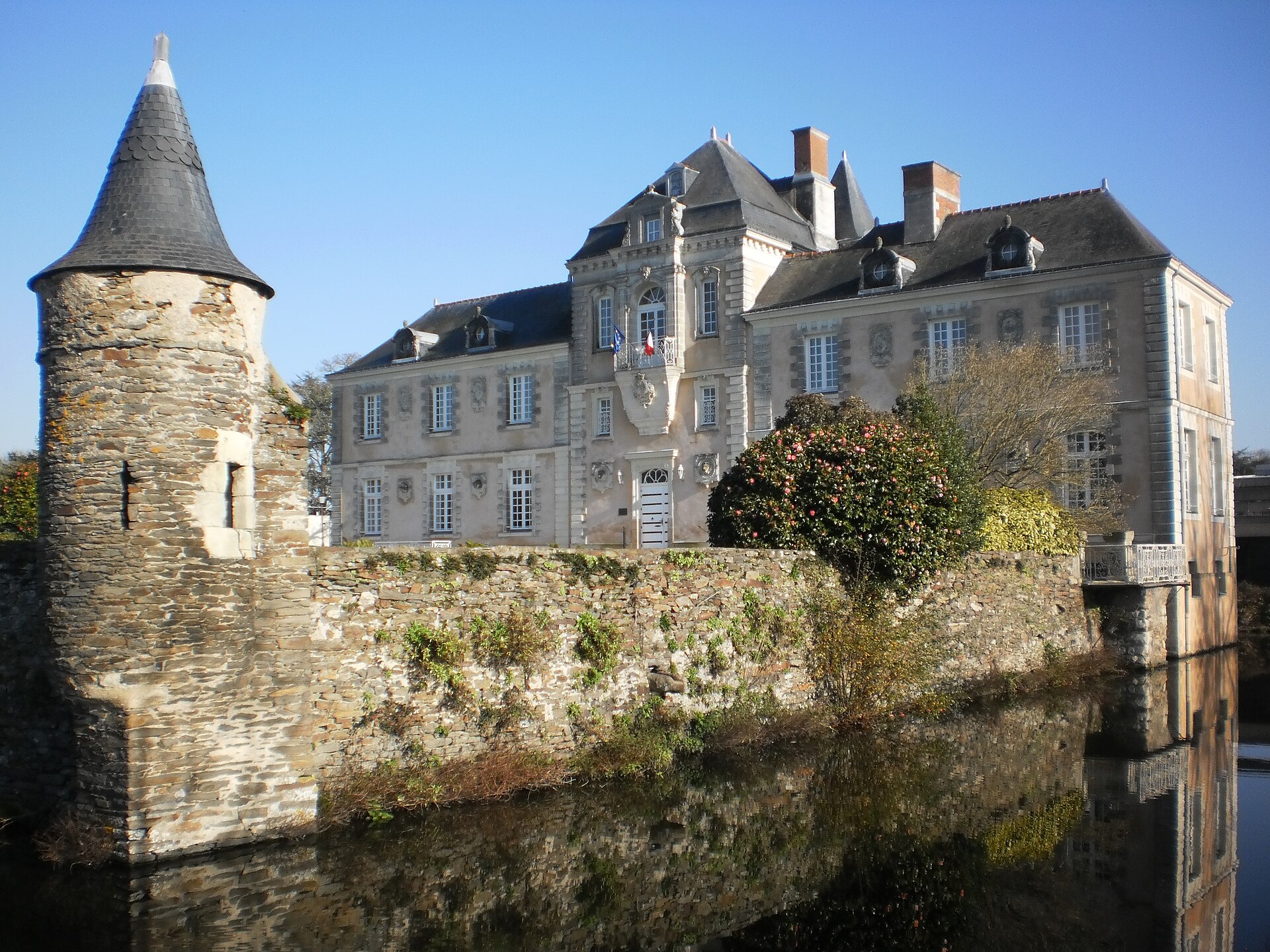 Imagem de referência relacionada a Sainte-Luce-sur-Loire, item descrito como comuna francesa