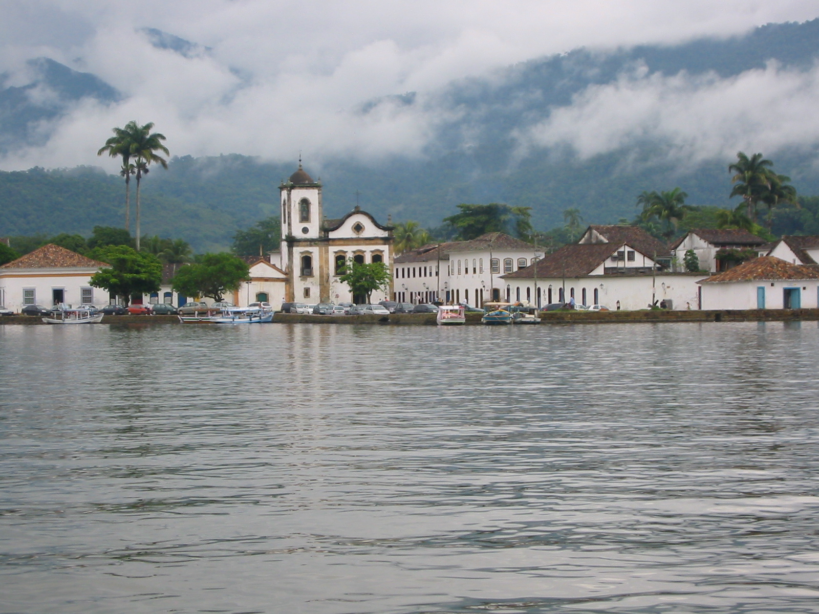 Imagem de referência de Paraty, descrito nos dados abertos como município brasileiro no estado do Rio de Janeiro