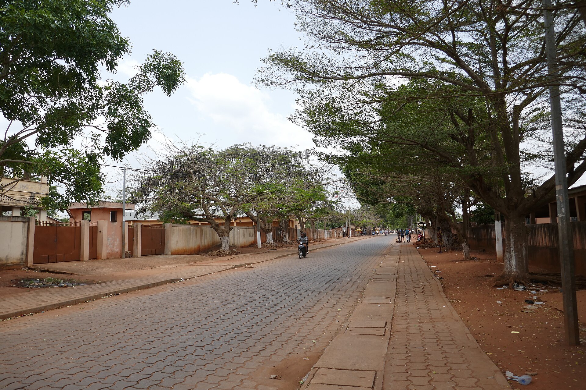 Imagem de referência relacionada a Abomey, item descrito como registro de referência sobre Abomey, organizado a partir de dados estruturados abertos