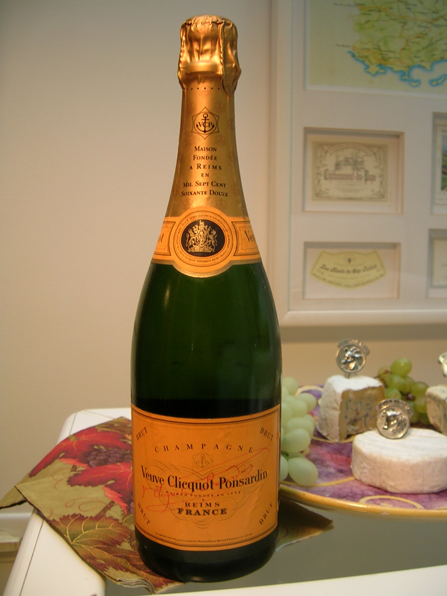 Imagem de referência de Veuve Clicquot, descrito nos dados abertos como uma casa de champanhe de Reims, França