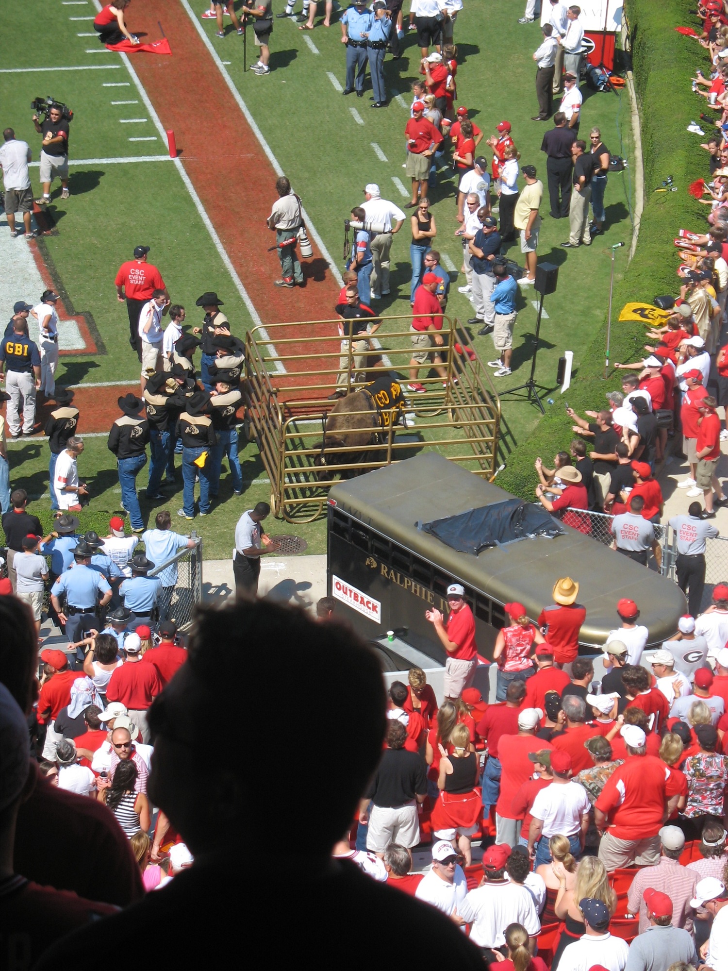 Imagem de referência de Sanford Stadium, descrito nos dados abertos como estádio em Athens, Estados Unidos