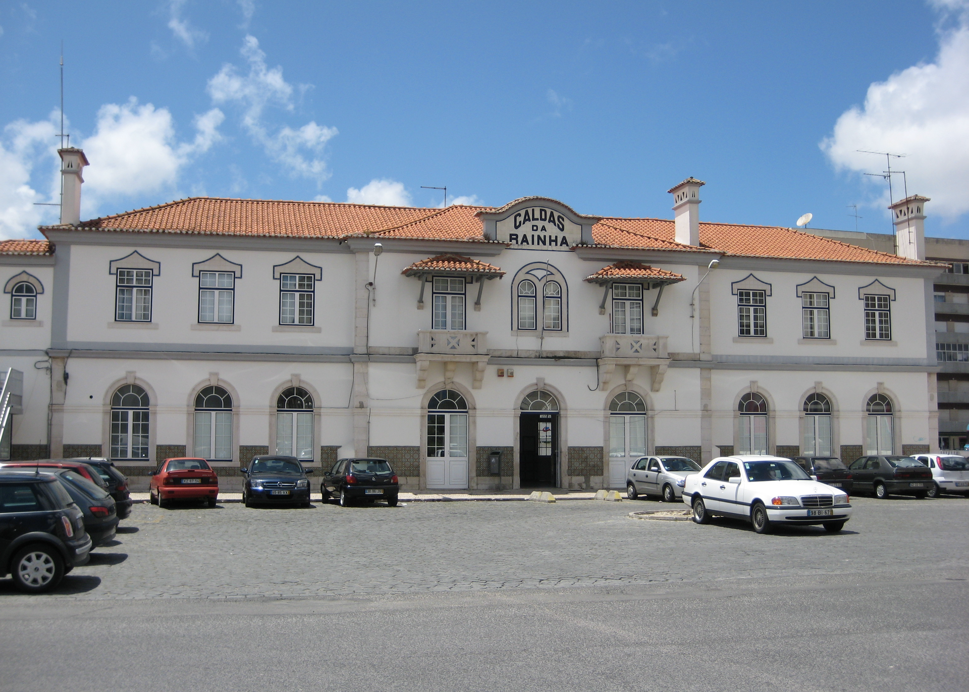 Imagem de referência de Linha do Oeste, descrito nos dados abertos como linha ferroviária portuguesa