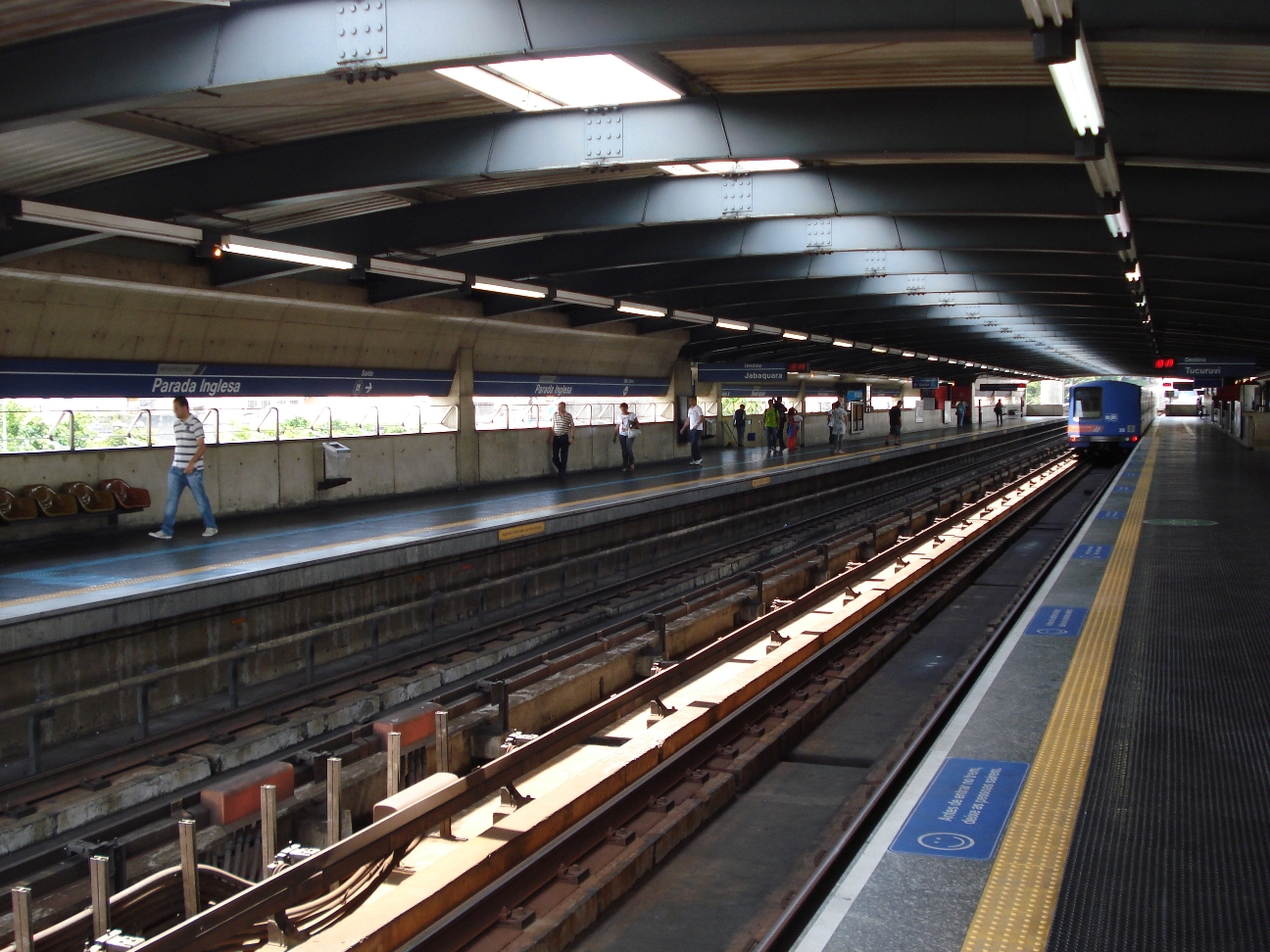 Imagem de referência de Estação Parada Inglesa, descrito nos dados abertos como estação de metrô em São Paulo