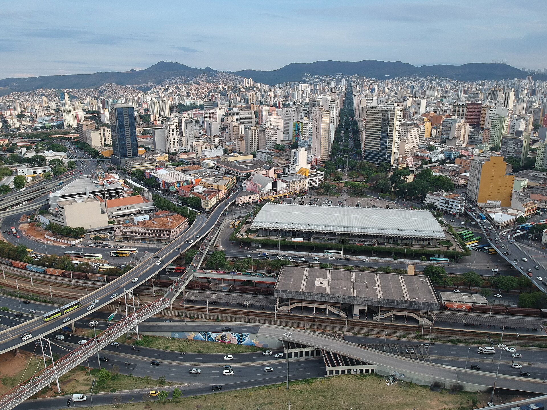 Imagem de referência de Estação Rodoviária de Belo Horizonte, descrito nos dados abertos como edificação histórica em Belo Horizonte, Minas Gerais, Brasil