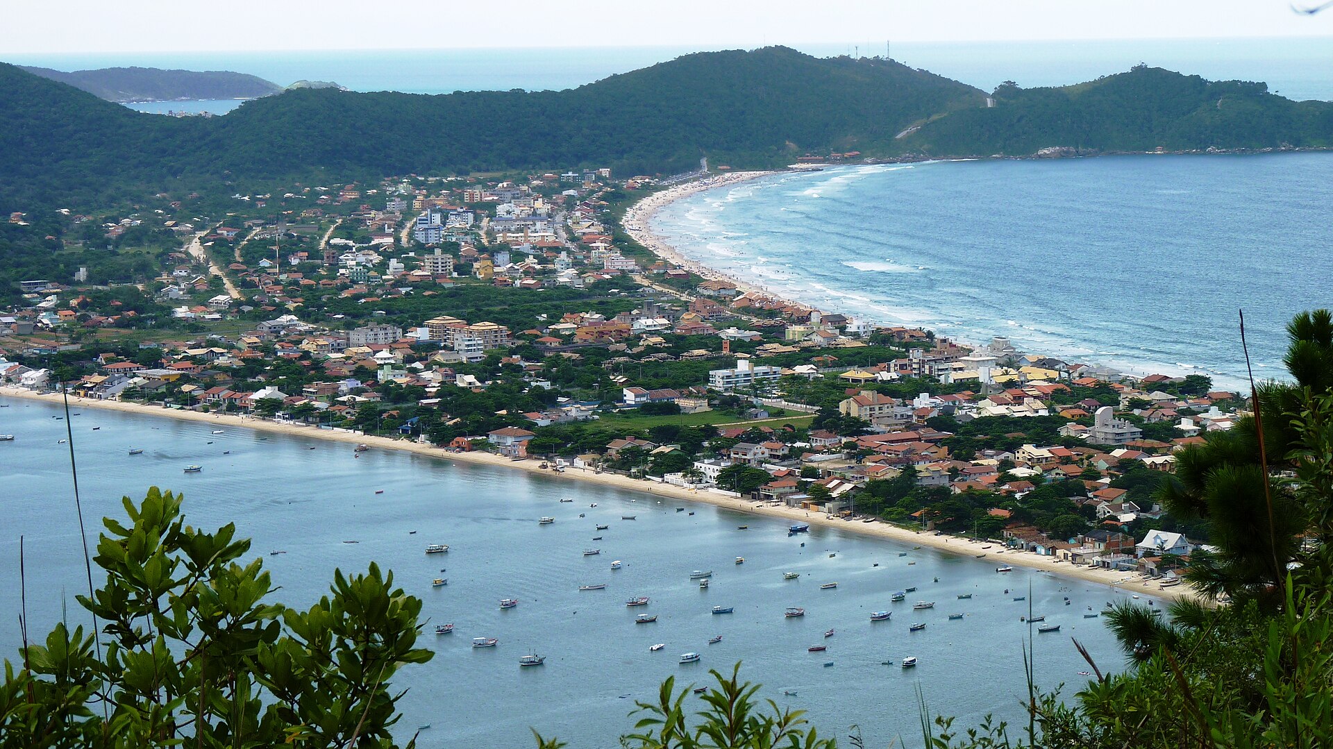 Imagem de referência de Bombinhas, descrito nos dados abertos como município brasileiro no estado de Santa Catarina