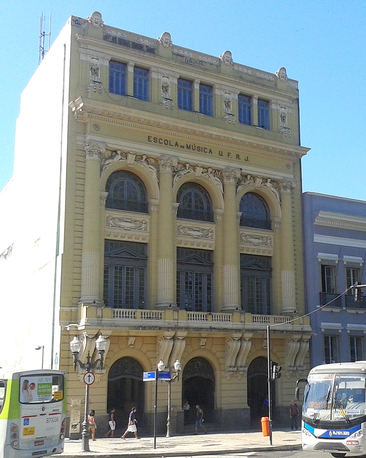 Imagem de referência de Escola de Música da Universidade Federal do Rio de Janeiro, descrito nos dados abertos como instituição de ensino de música do Rio de Janeiro, Brasil