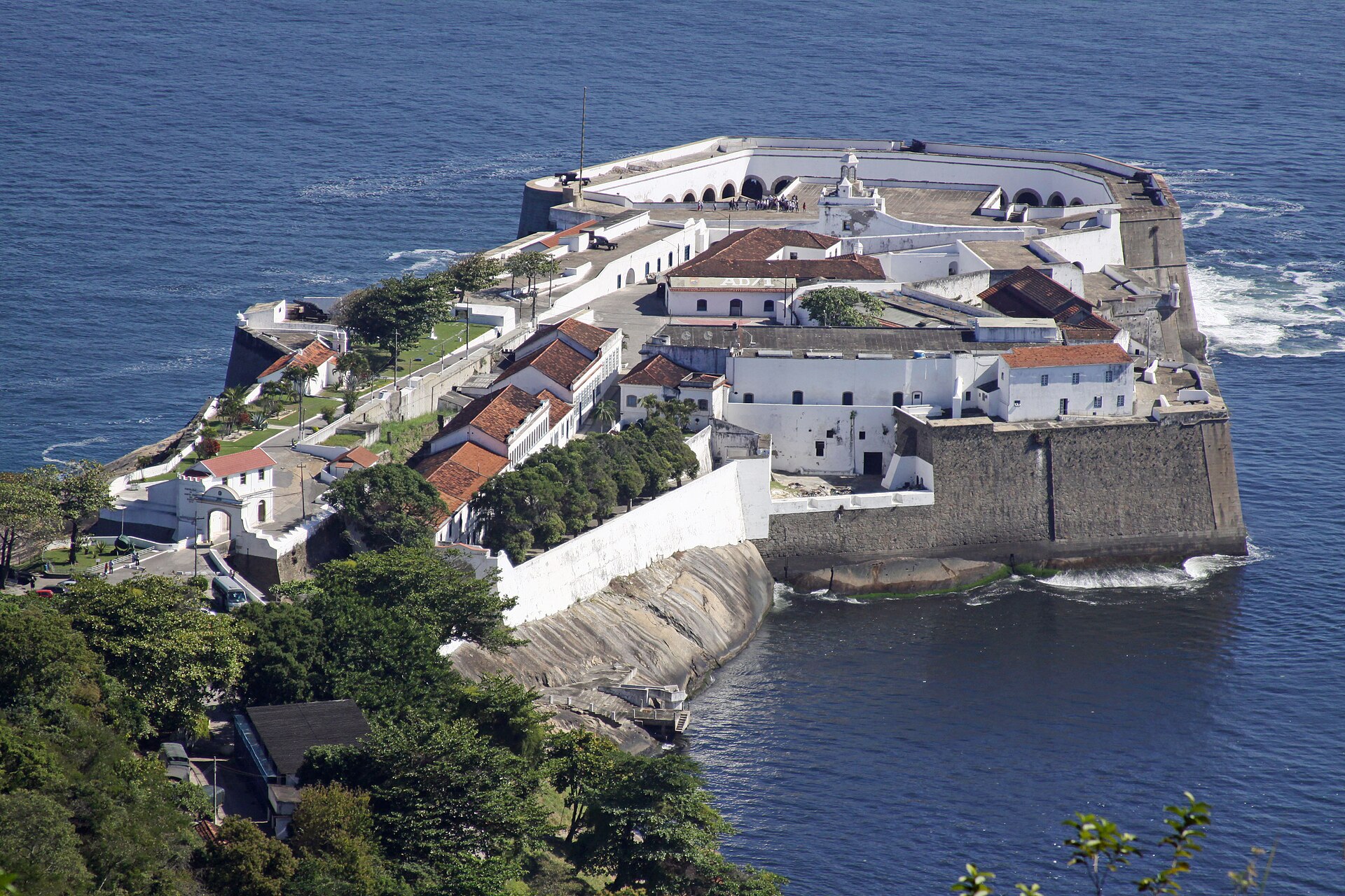 Imagem de referência de Fortaleza de Santa Cruz da Barra, descrito nos dados abertos como patrimônio localizado no Brasil