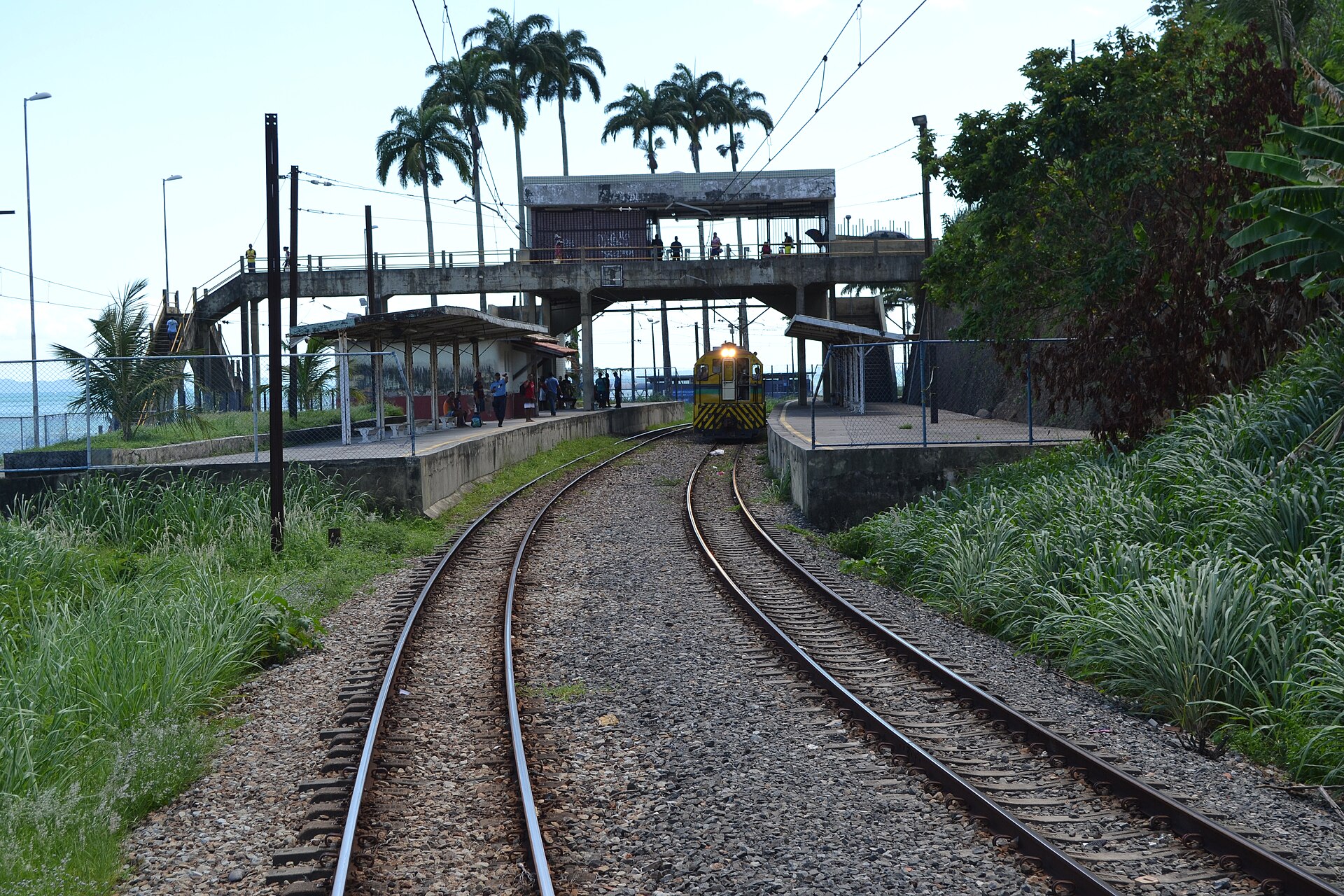 Imagem de referência de Estação Almeida Brandão, descrito nos dados abertos como estação ferroviária de Salvador, Brasil