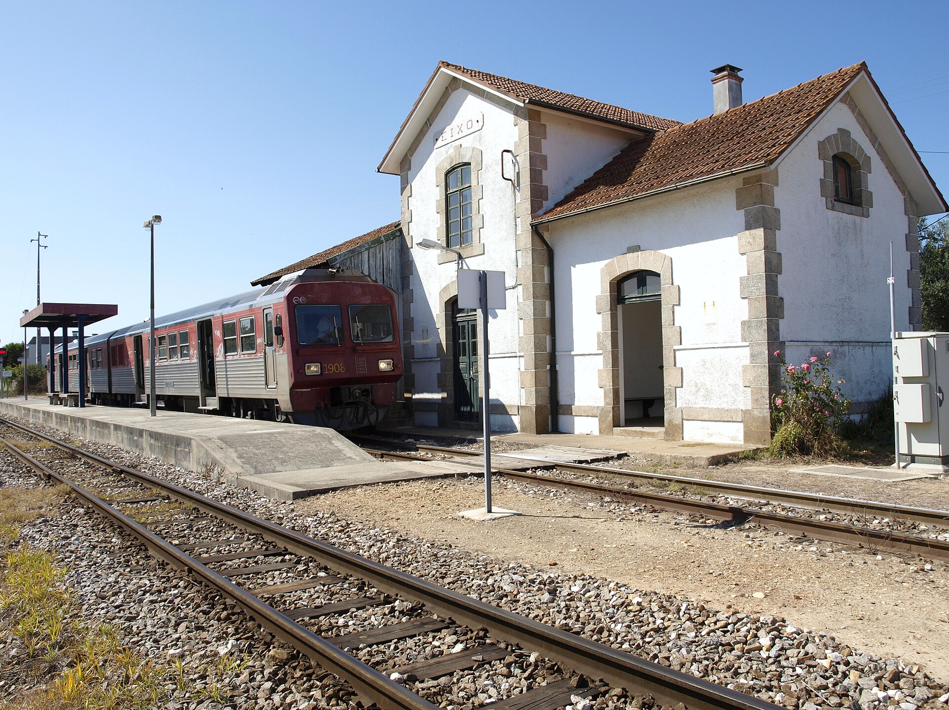 Imagem de referência de Estação Ferroviária de Eixo, descrito nos dados abertos como estação ferroviária em Aveiro, Portugal