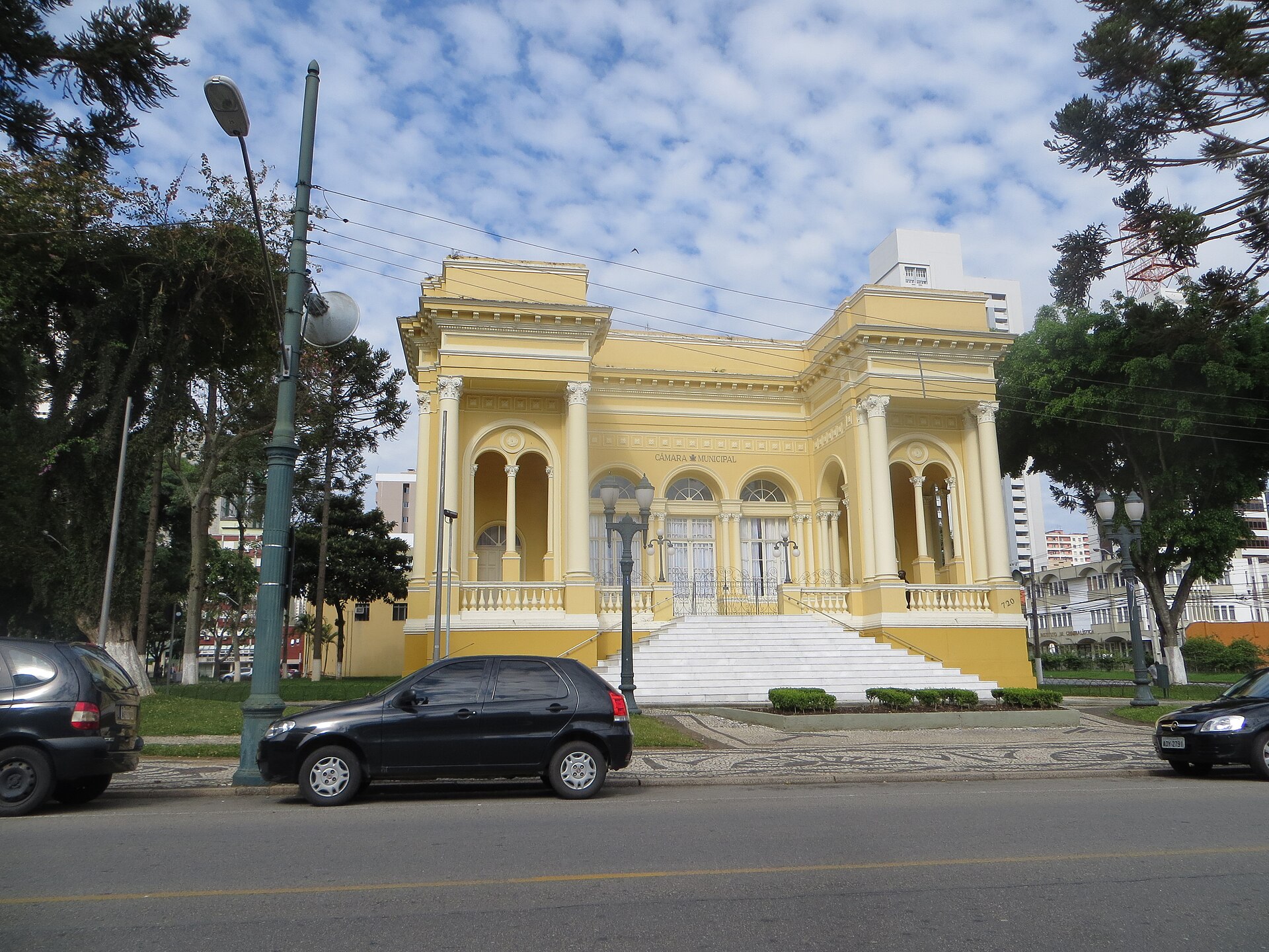 Imagem de referência de Câmara Municipal de Curitiba, descrito nos dados abertos como organ of the municipal legislative power of the city of Curitiba