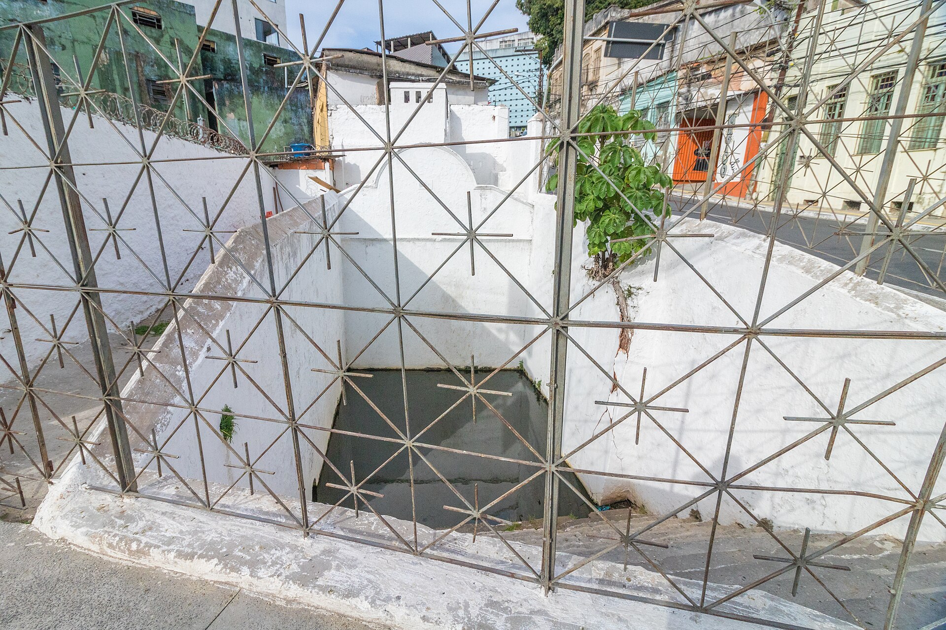 Imagem de referência de Fonte do Santo Antônio, descrito nos dados abertos como fonte tombada pelo Instituto do Patrimônio Artístico e Cultural da Bahia na cidade de Salvador