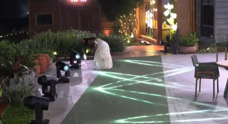 ‘Pode trazer o VAR’: pós-festa tem boato chocante, amizade desfeita e confusão com fotos de família