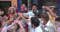 ‘Pode trazer o VAR’: pós-festa tem boato chocante, amizade desfeita e confusão com fotos de família