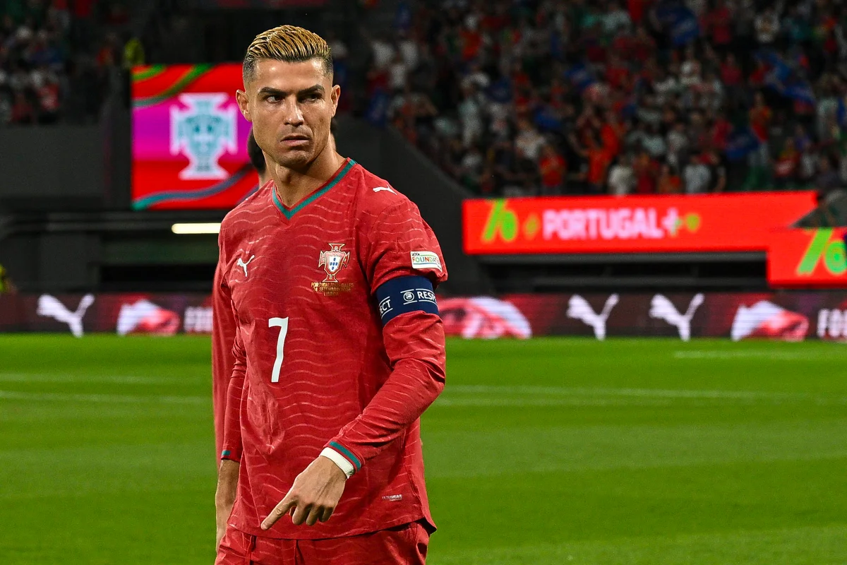 Foto colorida de Cristiano Ronaldo - Metrópoles