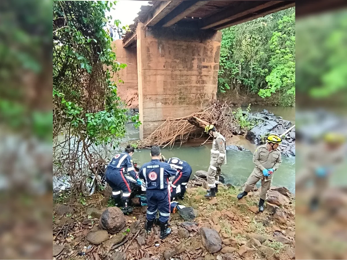 Motociclista morre após perder equilíbrio e cair de ponte em GO