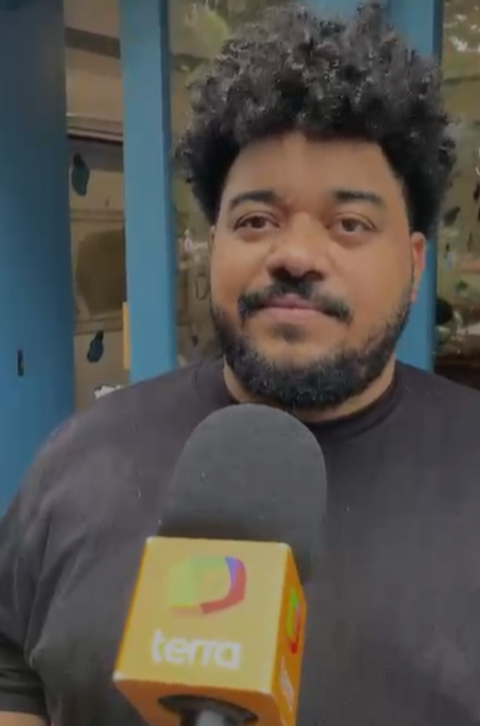 Igor Pio &eacute; dono de uma cafeteria em frente ao local de vota&ccedil;&atilde;o do Flavio Bolsonaro, em Vila Isabel, na Zona Norte do Rio.