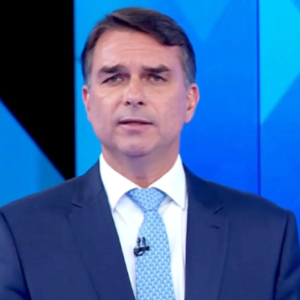 Em debate, Flávio diz que Richarlison "tomou volta" do próprio empresário