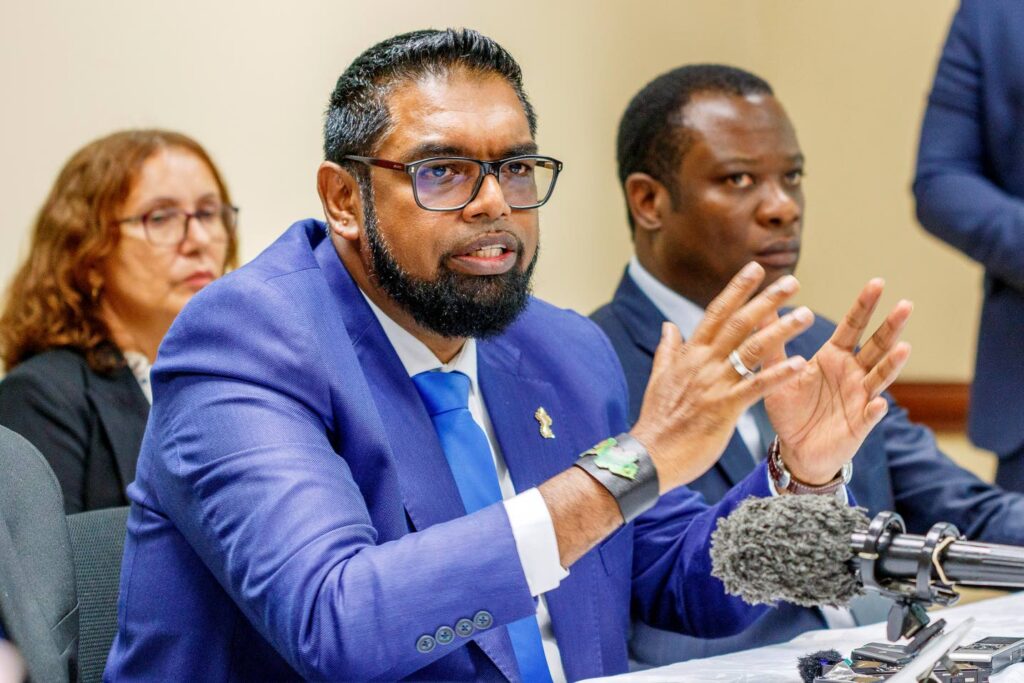 O presidente da Guiana pede revisão da pena de morte após assassinato de criança