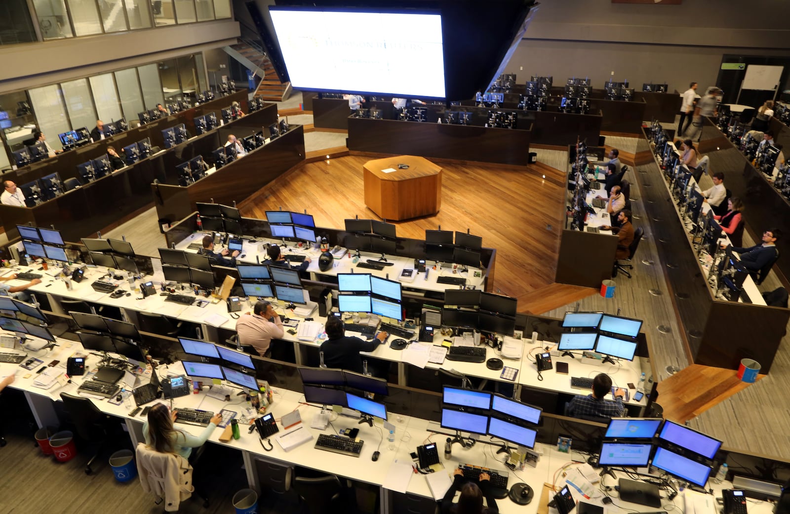 Mercado financeiro reage ao resultado do 1º turno das eleições e bate 200 mil pontos Reuters/Paulo Whitaker- 05.10.2026