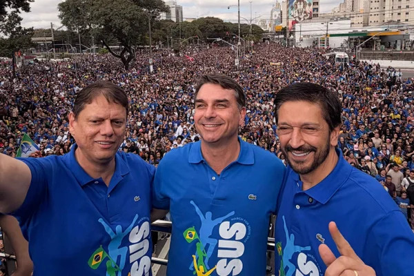 De olho na sucessão de Tarcísio, prefeito de SP é aconselhado a ir para PL - destaque galeria