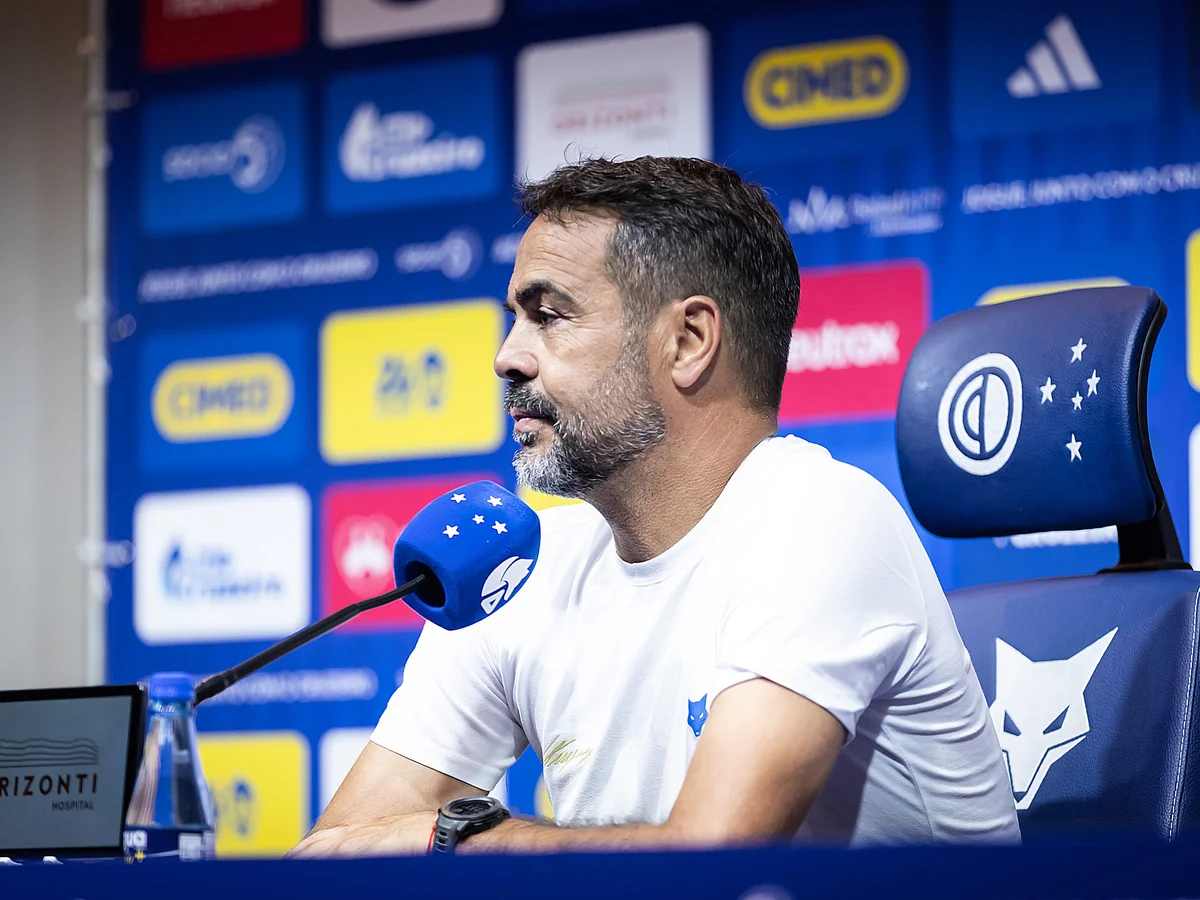 Artur Jorge reconhece superioridade do Cruzeiro: "Vitória justa"