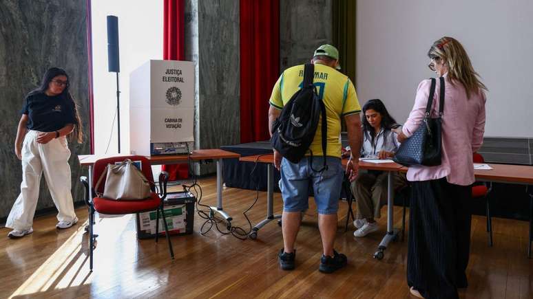 Por que o TSE mudou 2.000 seções eleitorais agora e como checar se a sua está na lista: veja regiões mais afetadas