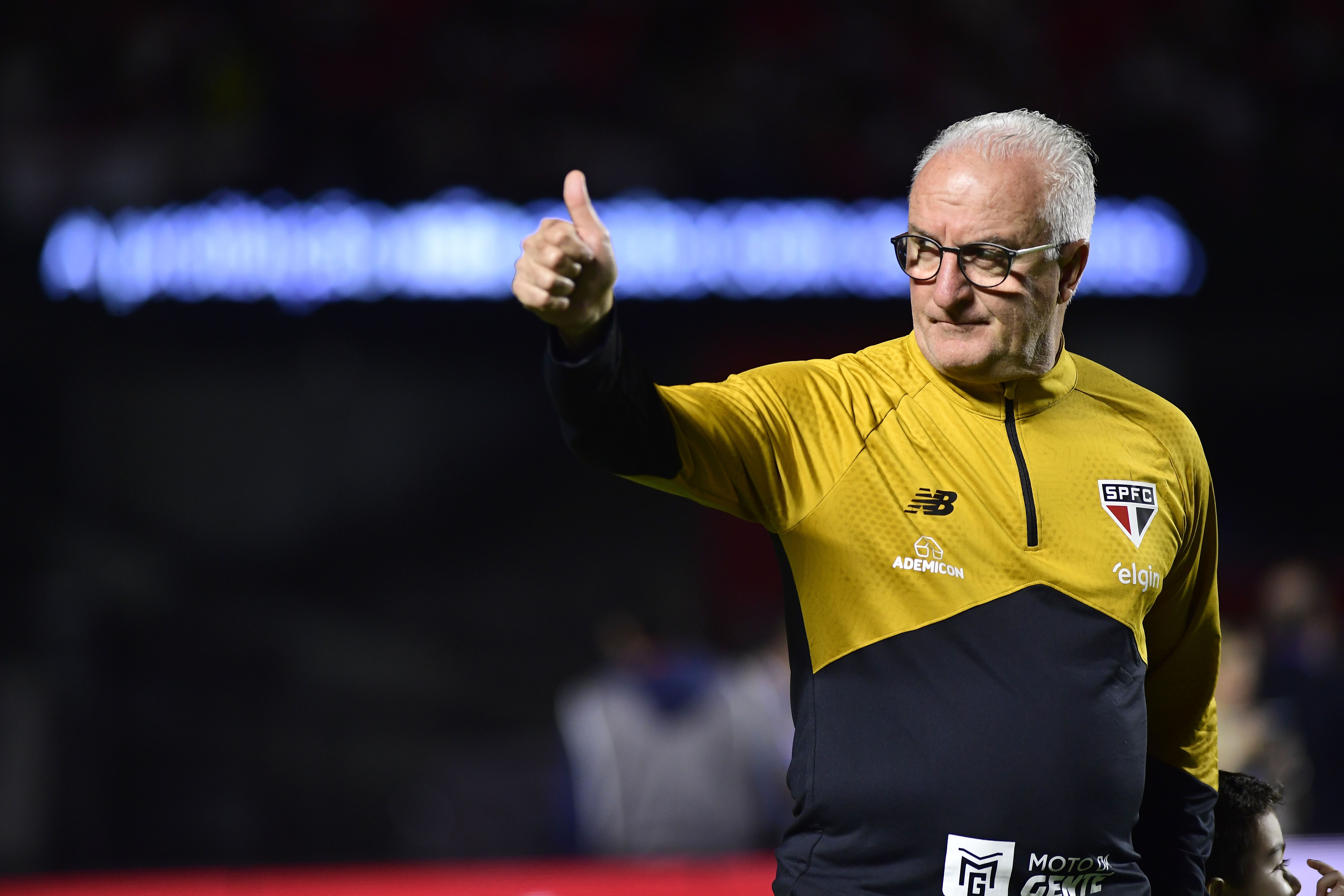 "Olhar para cima": São Paulo se afasta do Z-4 e começa a fazer contas de olho na Libertadores
