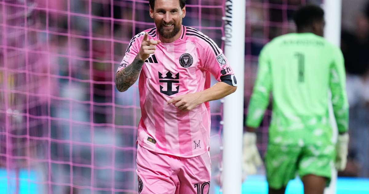 Messi faz dois gols contra o Atlanta United e se aproxima de marca histórica