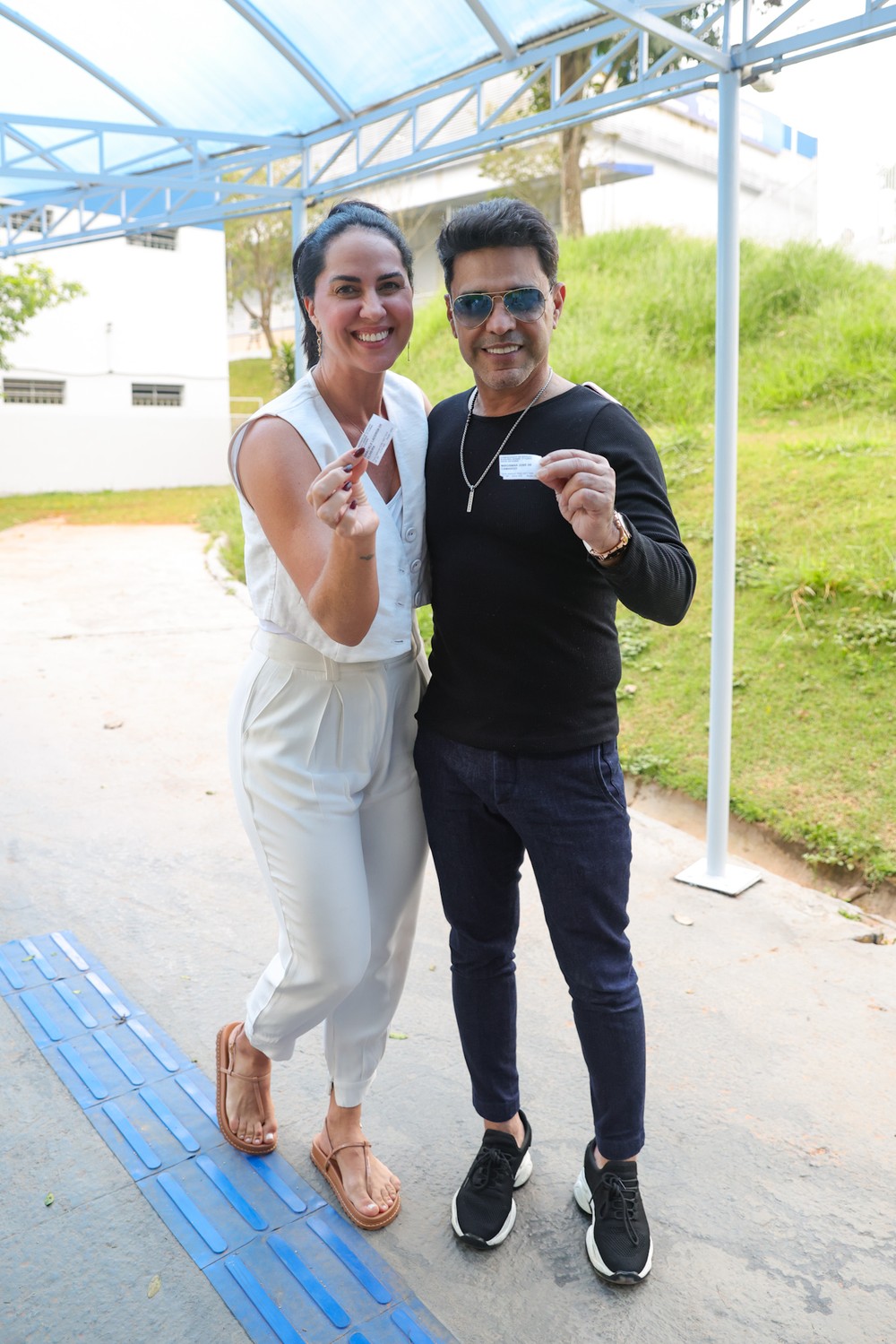 Famosos vão às urnas no 1º turno das Eleições 2026; veja fotos