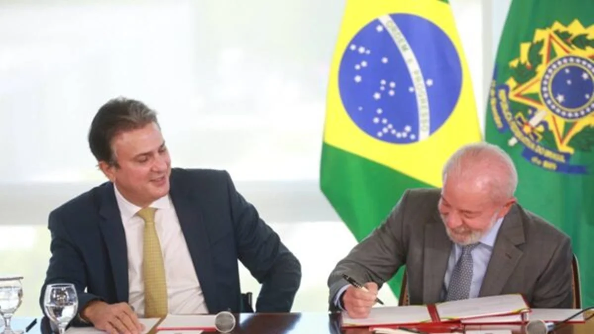 Lula se reúne com coordenação de campanha em dia de debate da Globo
