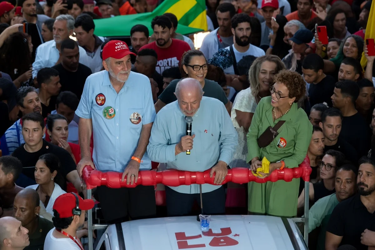Lula, Marília Campos e Patrus em ato em BH