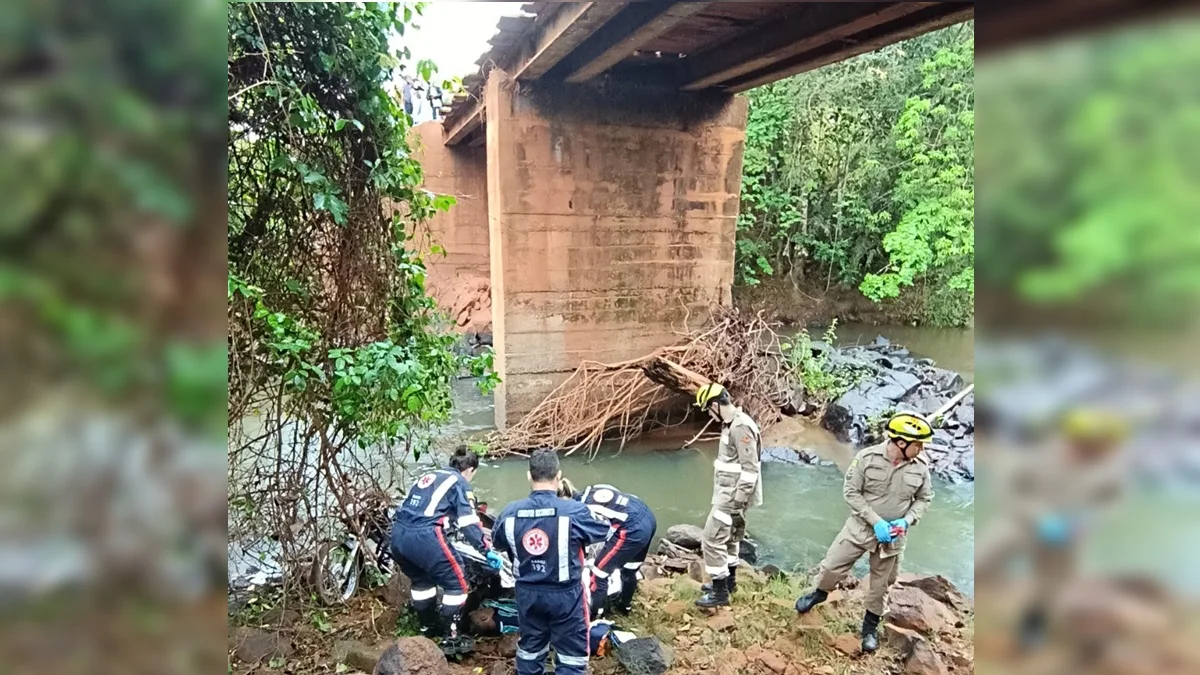 Motociclista morre após perder equilíbrio e cair de ponte em GO