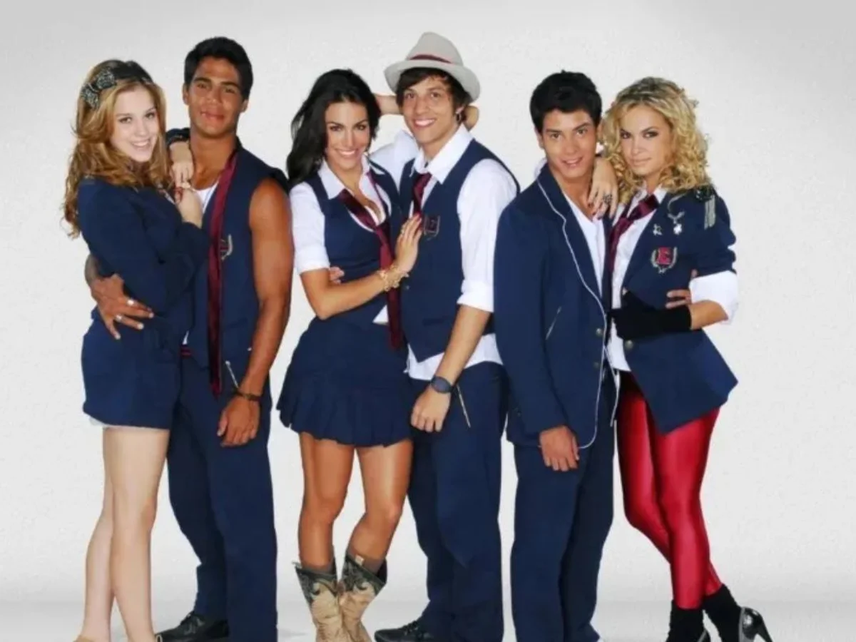 Atores de Rebelde lamentam morte de Lua Blanco, intérprete de Roberta
