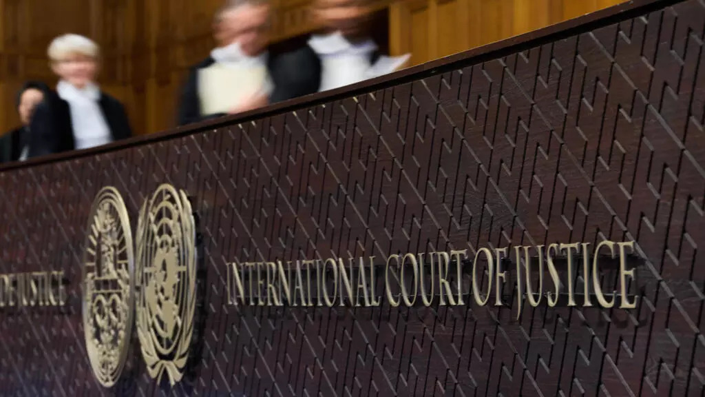 A justiça internacional deve dar voz às vítimas