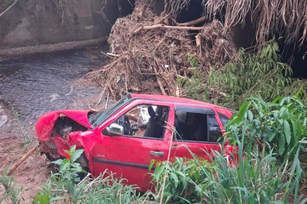 Motociclista morre após perder equilíbrio e cair de ponte em GO - destaque galeria