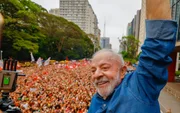 Apoiadores realizam atos pró-Lula no país inteiro neste domingo (11/10)