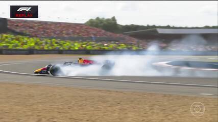 Verstappen tem problemas no carro e abandona o GP da Grã-Bretanha