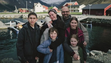 Mostra de SP terá ‘Sócrates’ de Walter Salles, doc sobre Musk e vencedor da Palma de Ouro