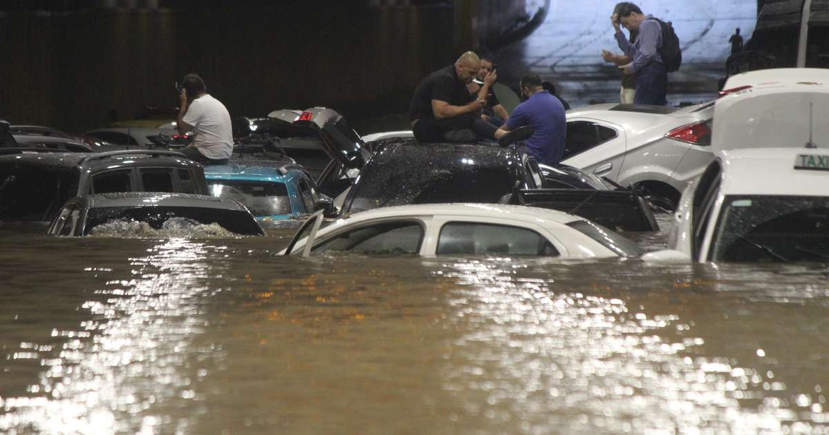 Veja fotos dos alagamentos e transtornos provocados por temporal em SP nesta quarta-feira